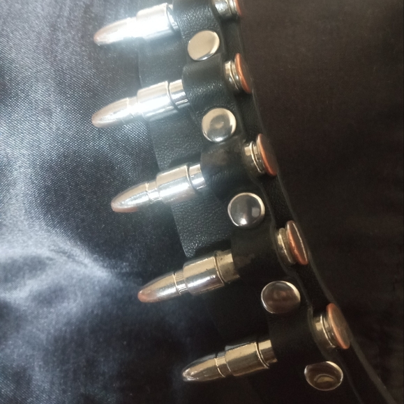 Vintage Black Leather Bracelet with Silver Bullets - Picture 2 of 15